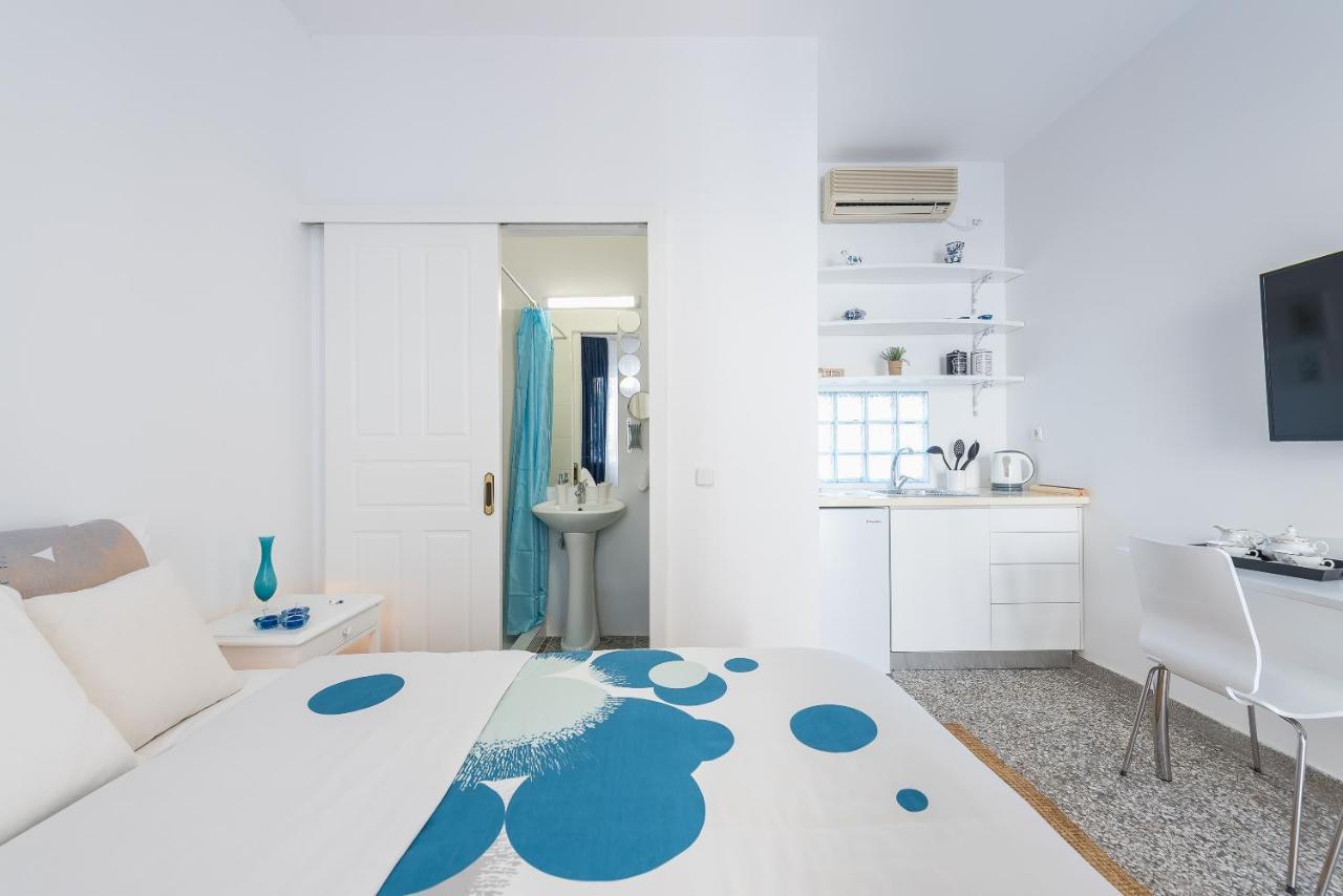 Blue Couple House *