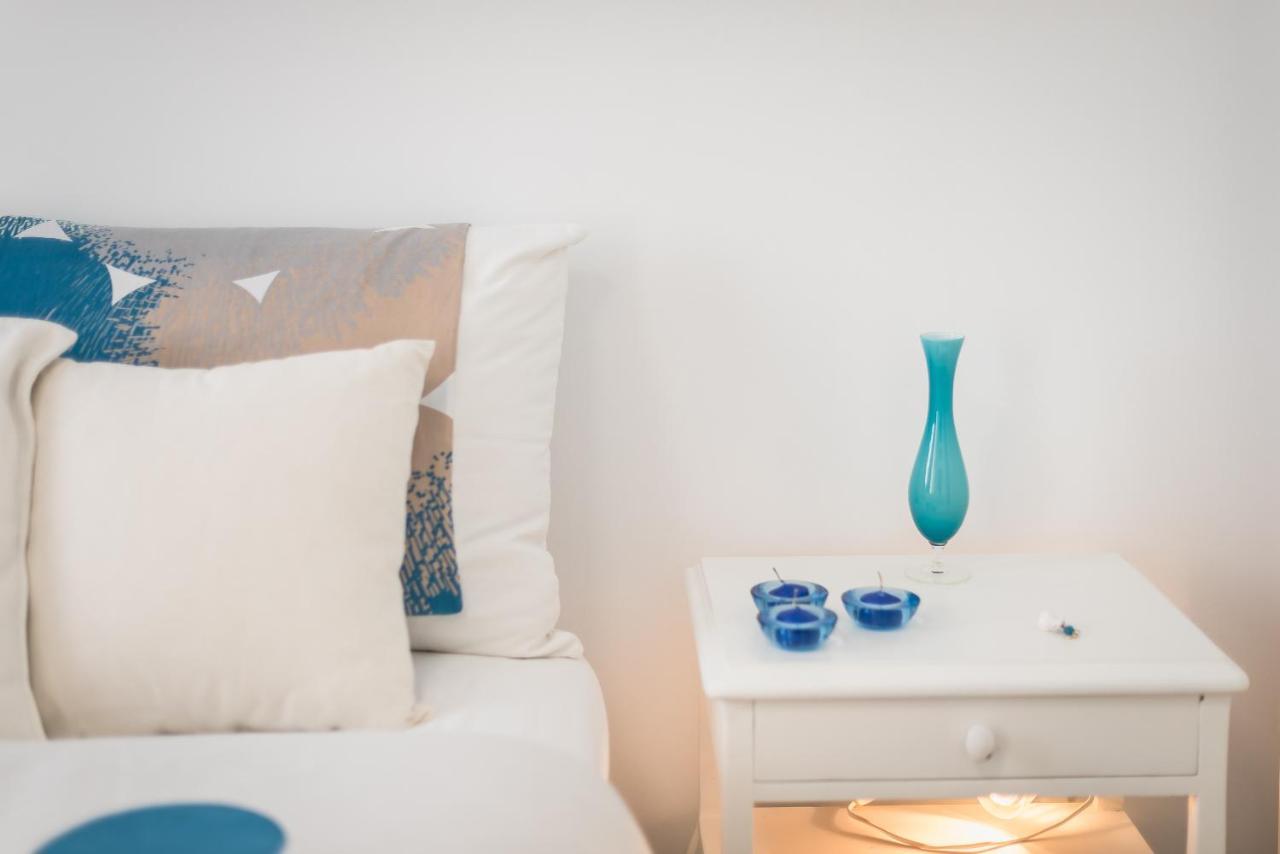 Blue Couple House *